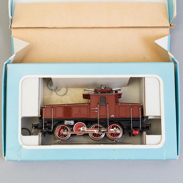MODELLJÄRNVÄG med TILLBEHÖR, MÄRKLIN, Tyskland, 1960/70-tal.