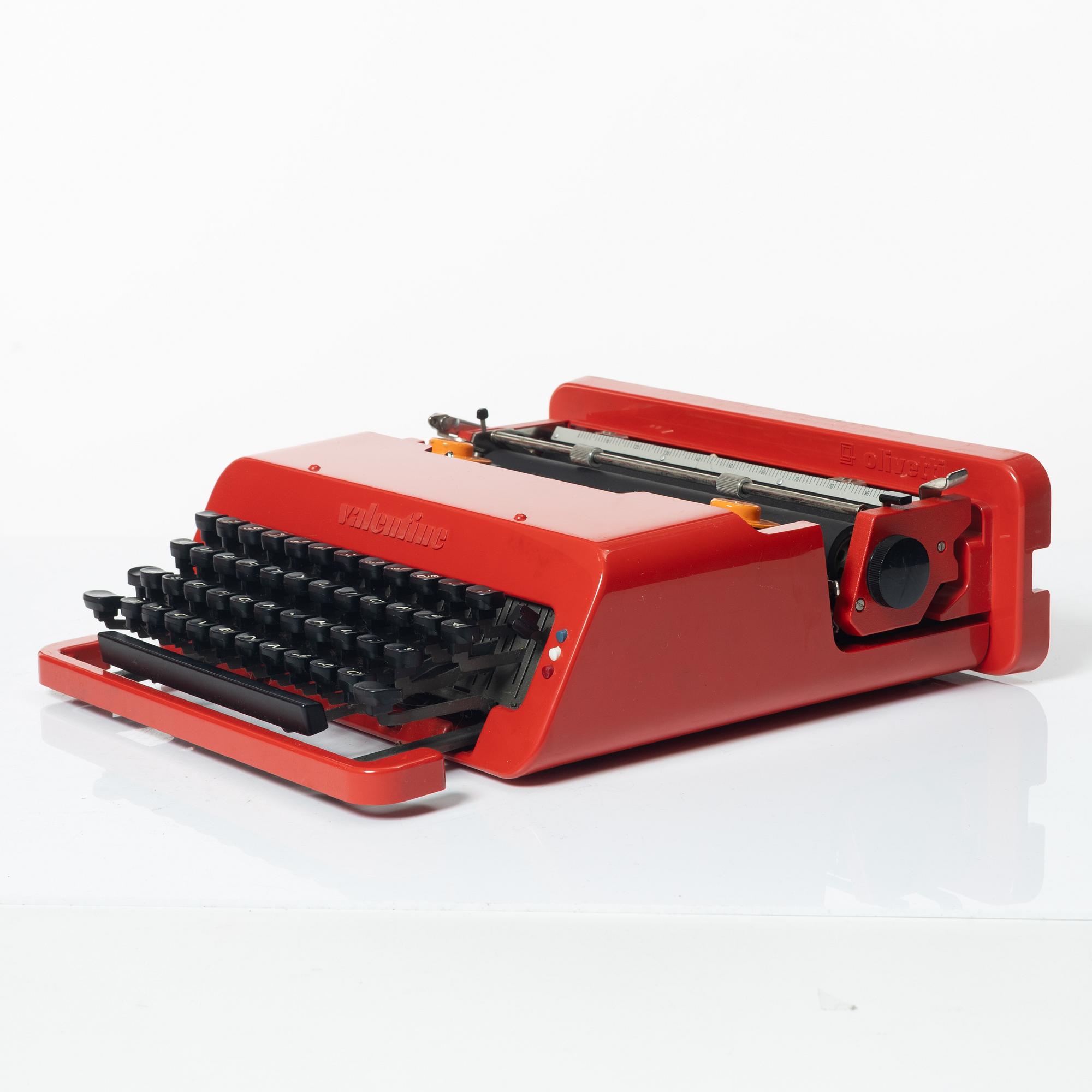 Ettore Sottsass, Skrivmaskin, "Valentine", Olivetti, Italien, 1900-talets andra hälft.