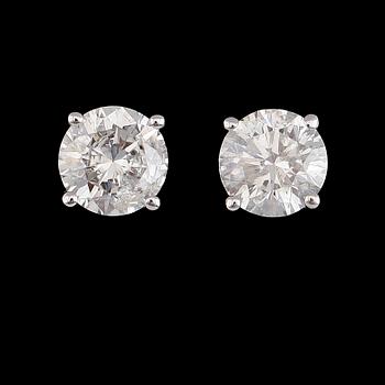 ÖRHÄNGEN, 1 par, 14K vitguld, briljantslipade diamanter tot ca 0.50 ct.