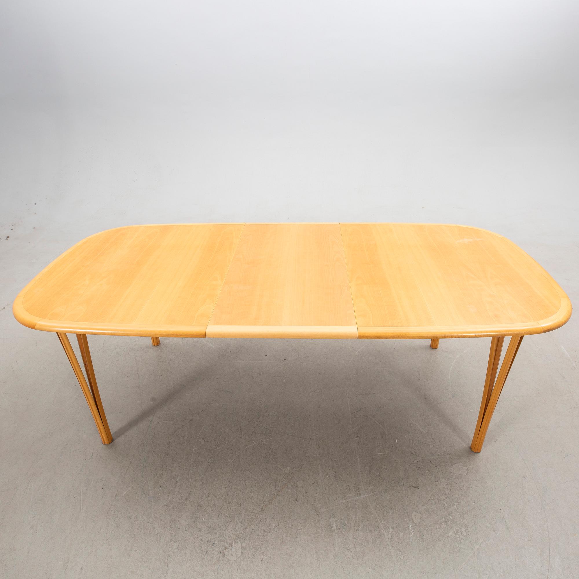 Matbord, "Timeless", Haslev Møbelsnedkeri, Danmark.