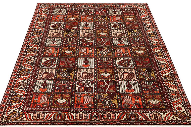 Matta, Bakhtiari, ca 307 x 210 cm.