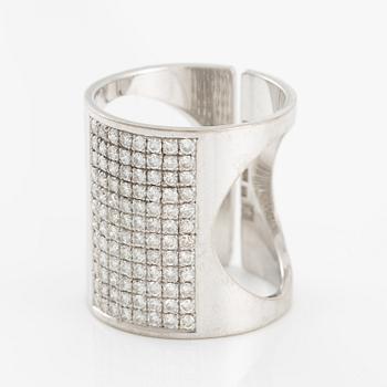 Sigurd Persson, Wolfgang, Gessl, 18K white gold with brilliant-cut diamonds.