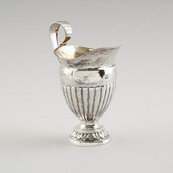 GRÄDDKANNA, silver, Johan Ferdinand Grönqvist, Östhammar  1849. Vikt ca 97 gram.