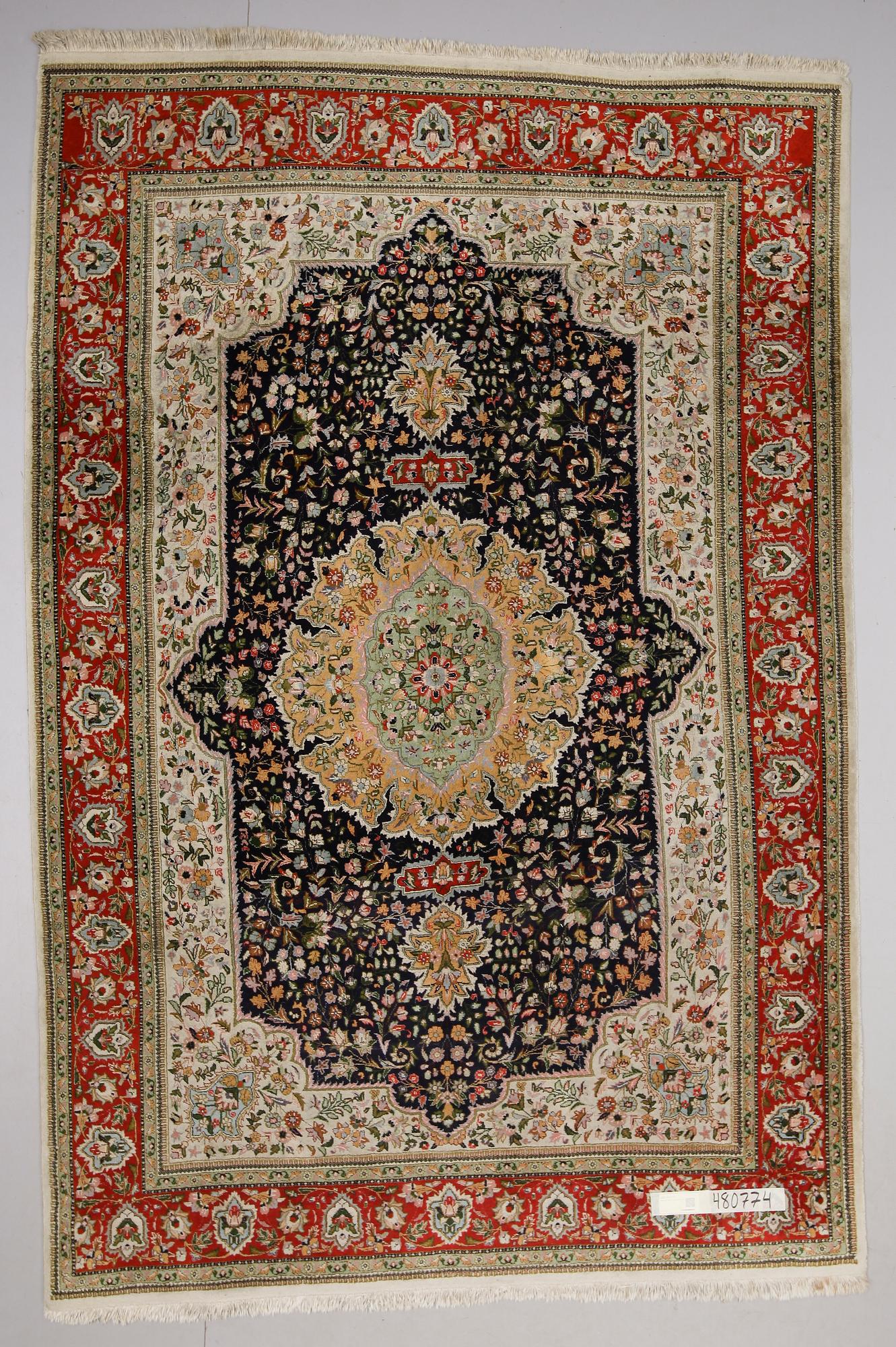 MATTA, orient. 270 x 185 cm.