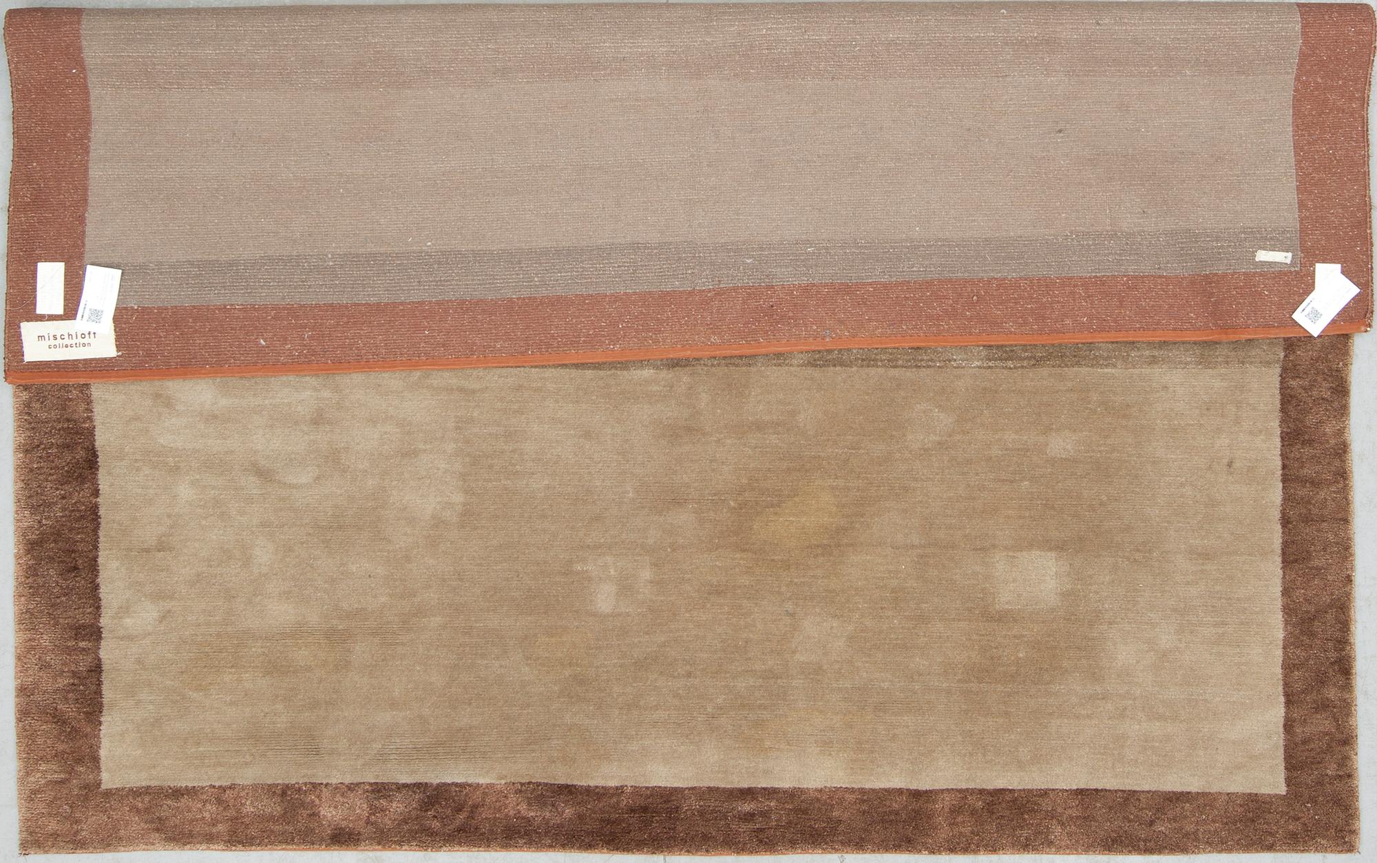 MATTA, tuftad, Mischioff collection, 2000-tal. Ca 202 X 198 cm.