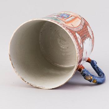 An early 19th century Chinese porcelain mug.