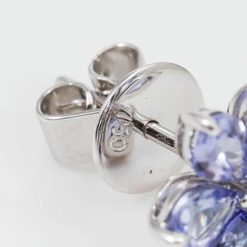ÖRHÄNGEN, 1 par, blå tanzaniter totalt ca 1,90 ct.