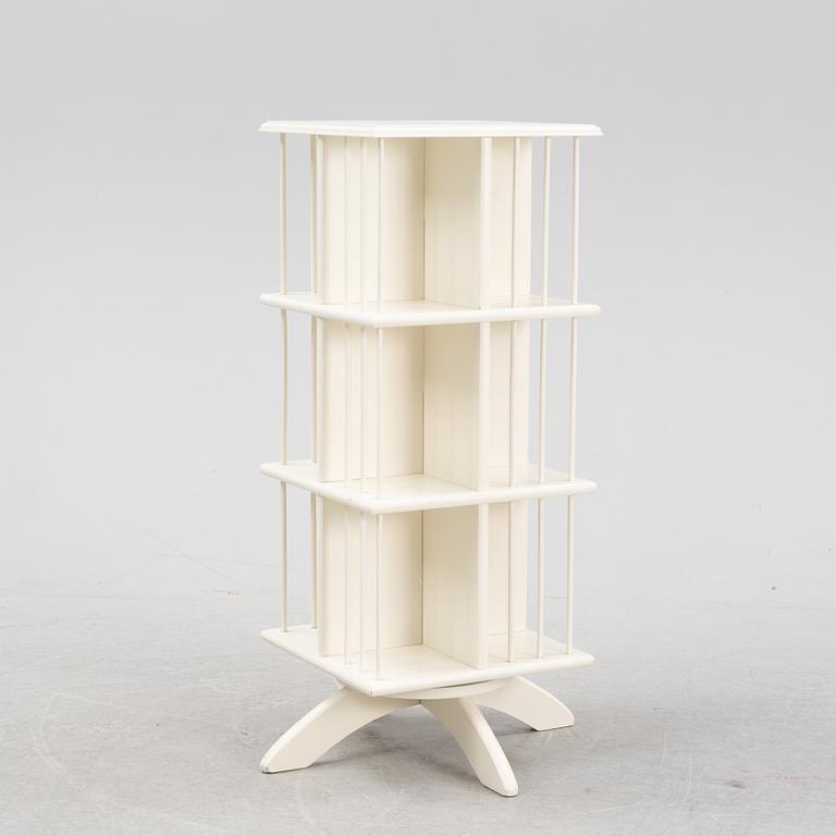 A revolving bookcase, end of the 20th century.