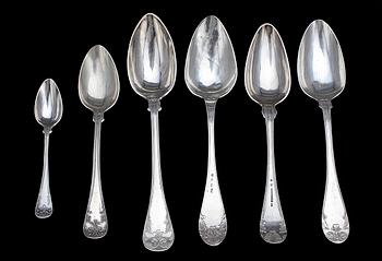 PARTI SKEDAR, 15 delar, "Fransk lilja" silver, bl a Zander & Svensson, Jönköping. 1900-talets början. Vikt ca 478 g.