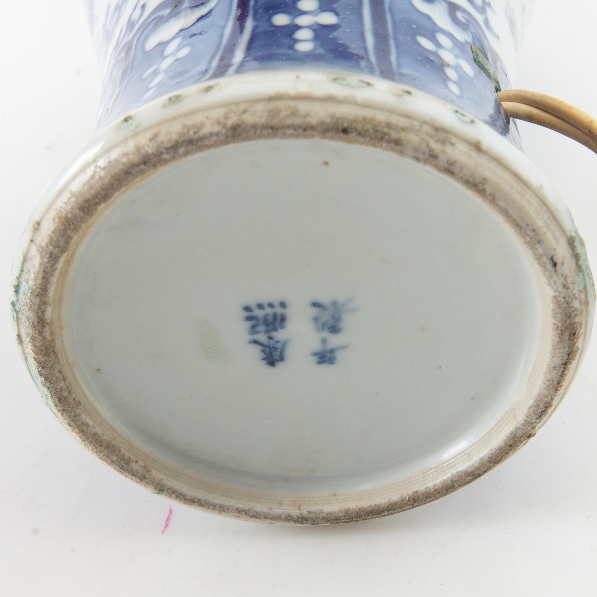 Table lamp/Vase China 20th century porcelain.