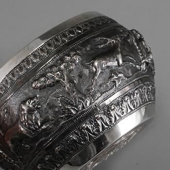 SKÅL, silver, troligen Indien, 1900-tal, vikt 293 gram.