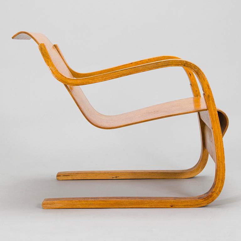 Alvar Aalto, A 1940s open armchair model 31 for O.Y. Huonekalu- ja Rakennustyötehdas A.B. Finland.