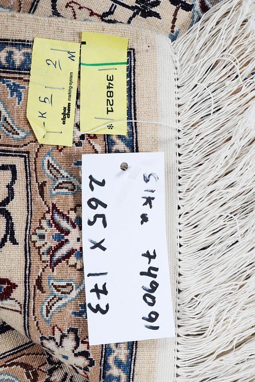 A carpet, Nain, part silk, 6 laa, c. 265 x 173 cm.