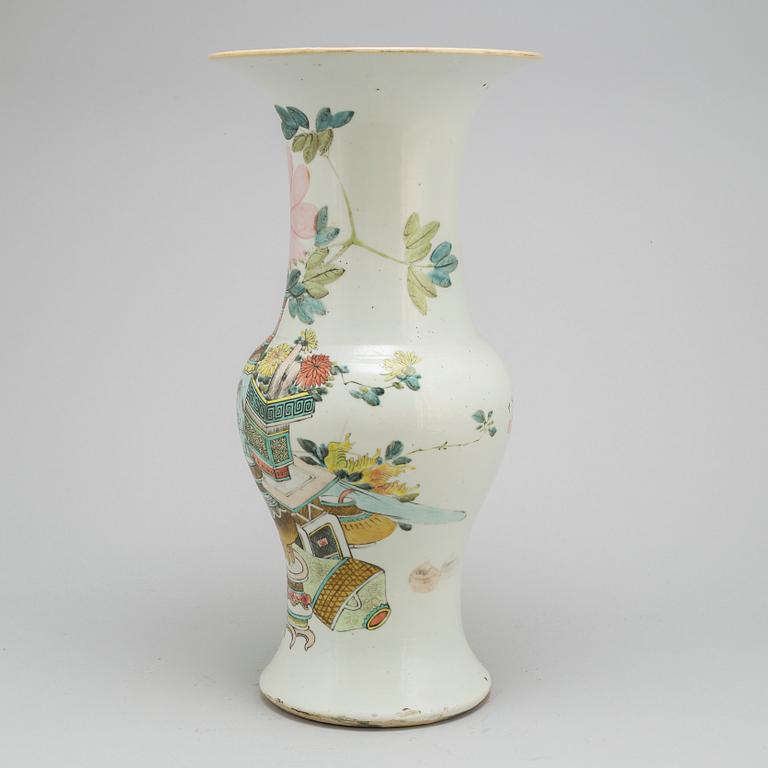 A famille rose 20 th century vase.