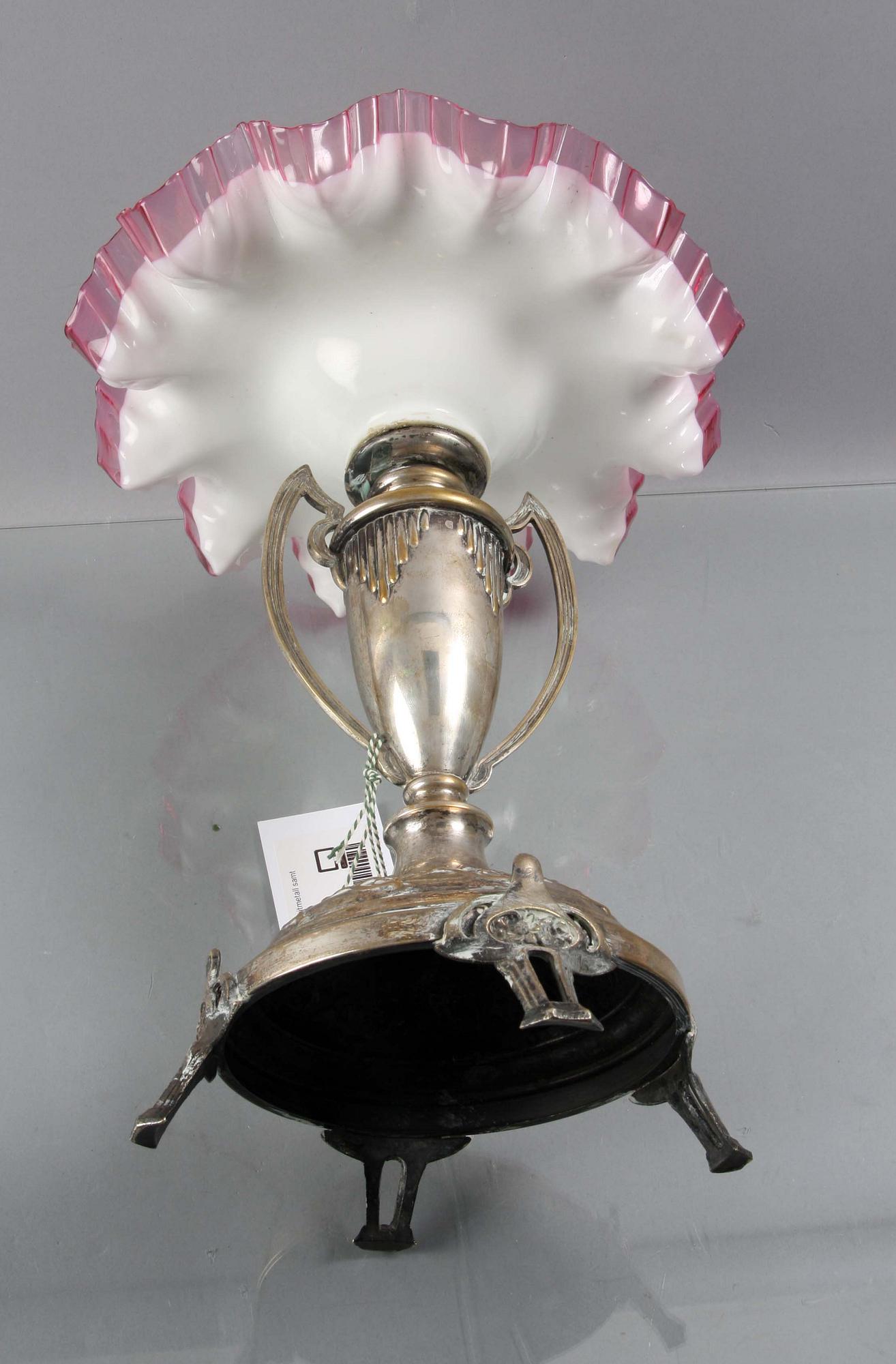 UPPSATSSKÅL, vitmetall samt glas, 1900-talets första hälft.