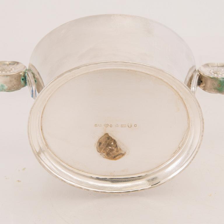 A Swedish 20th century three pcs silver creamer and suger mark of GAB Stockholm 1949 weight 447 grams.
