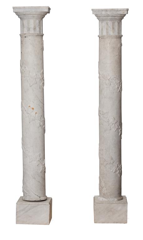 KOLONNER, ett par, marmor.