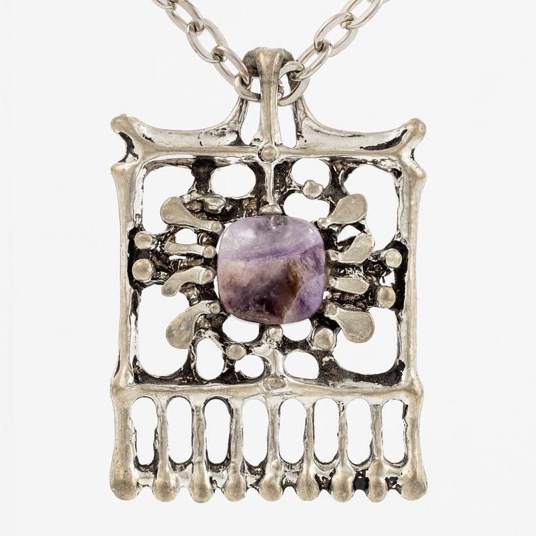 Necklace, tin with amethyst.