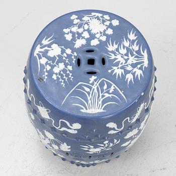 A porcelain stool, China, 20th century.
