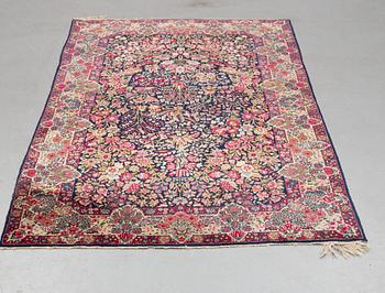 Matto, semi-antique Kerman, ca 218 x 140,5 cm.