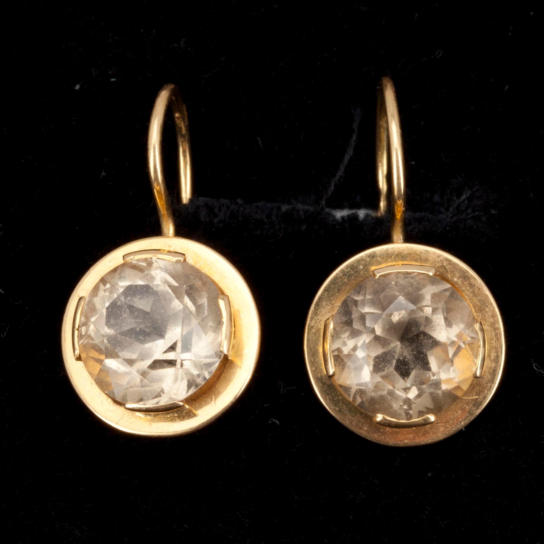 SMYCKEN, ett parti, silver och guld, 1900-tal. Guldföremålens tot. vikt ca 17,5 g.