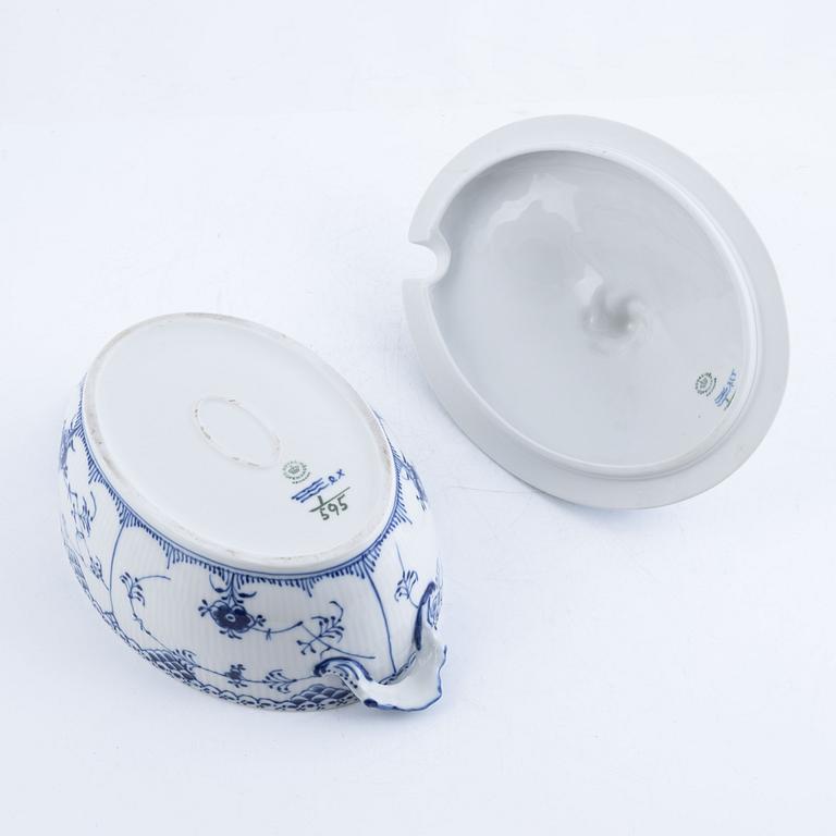 Dinner service, porcelain, 50 pieces, "Musselmalet", Royal Copenhagen, Denmark.