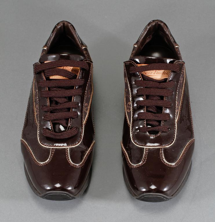 SKOR, Louis Vuitton.