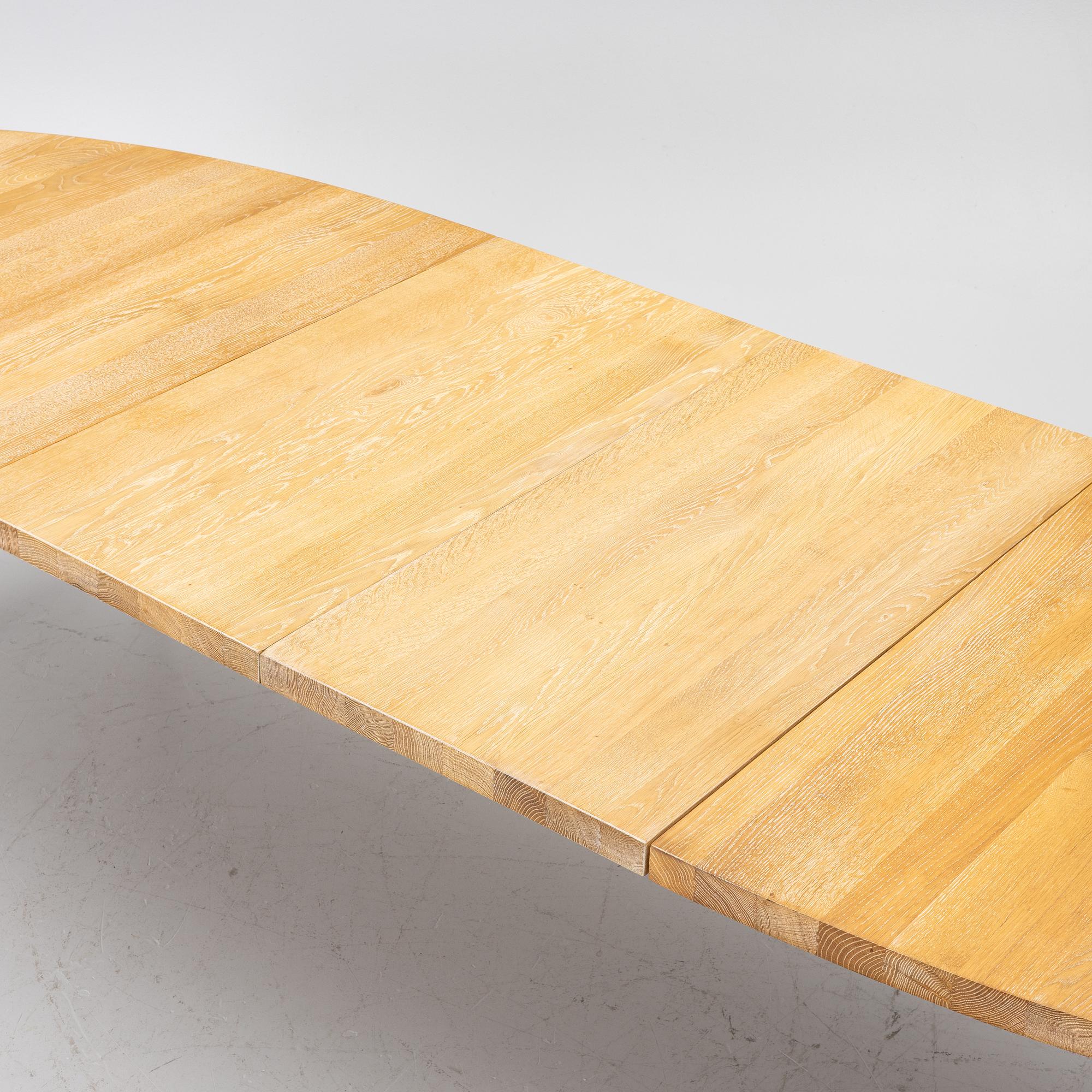 Nissen & Gehl, dining table, model "GM 210", Gramrode Møbelfabrik, Naver Collection, Danmark 2018.