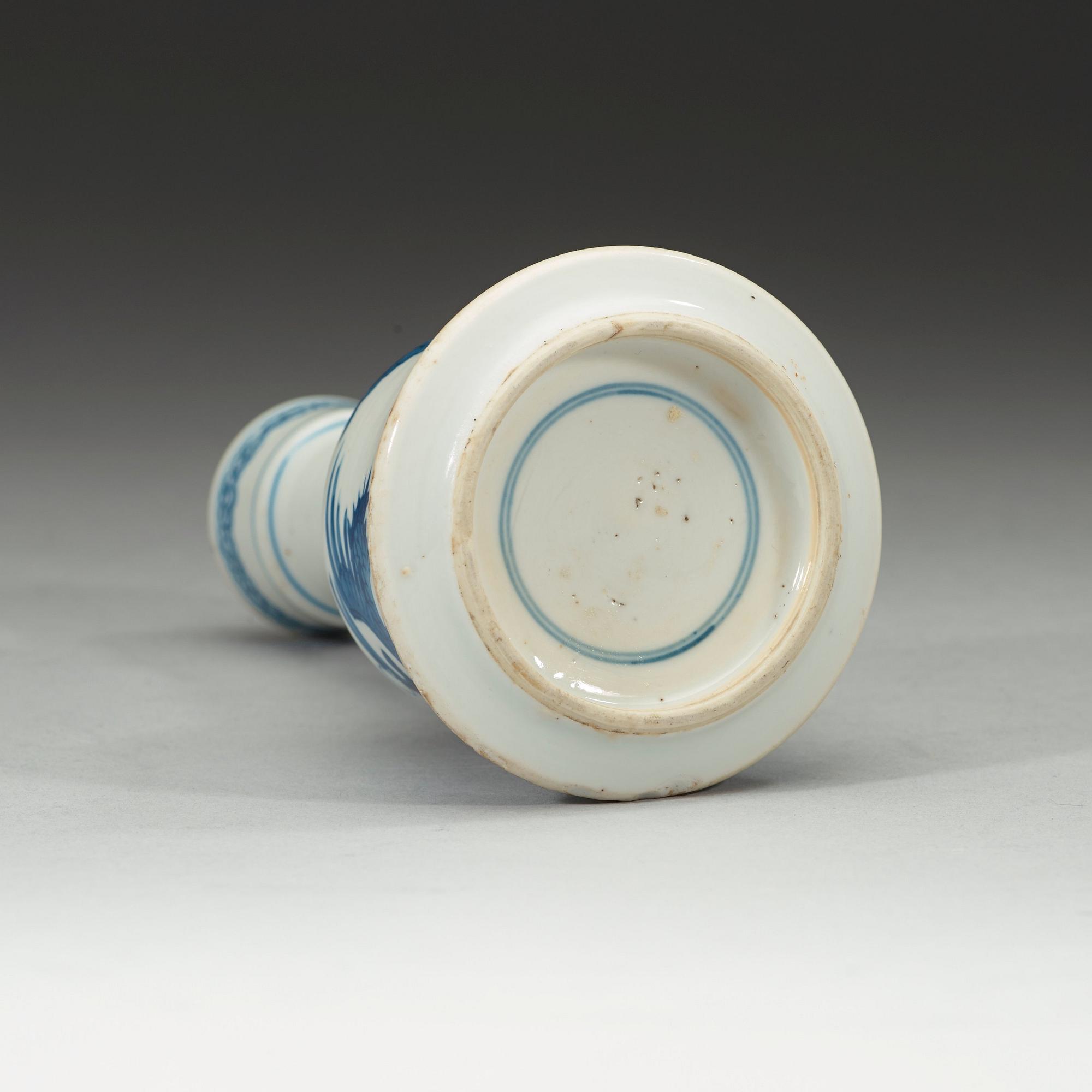 VAS, porslin, Qingdynastin Kangxi (1662-1722).