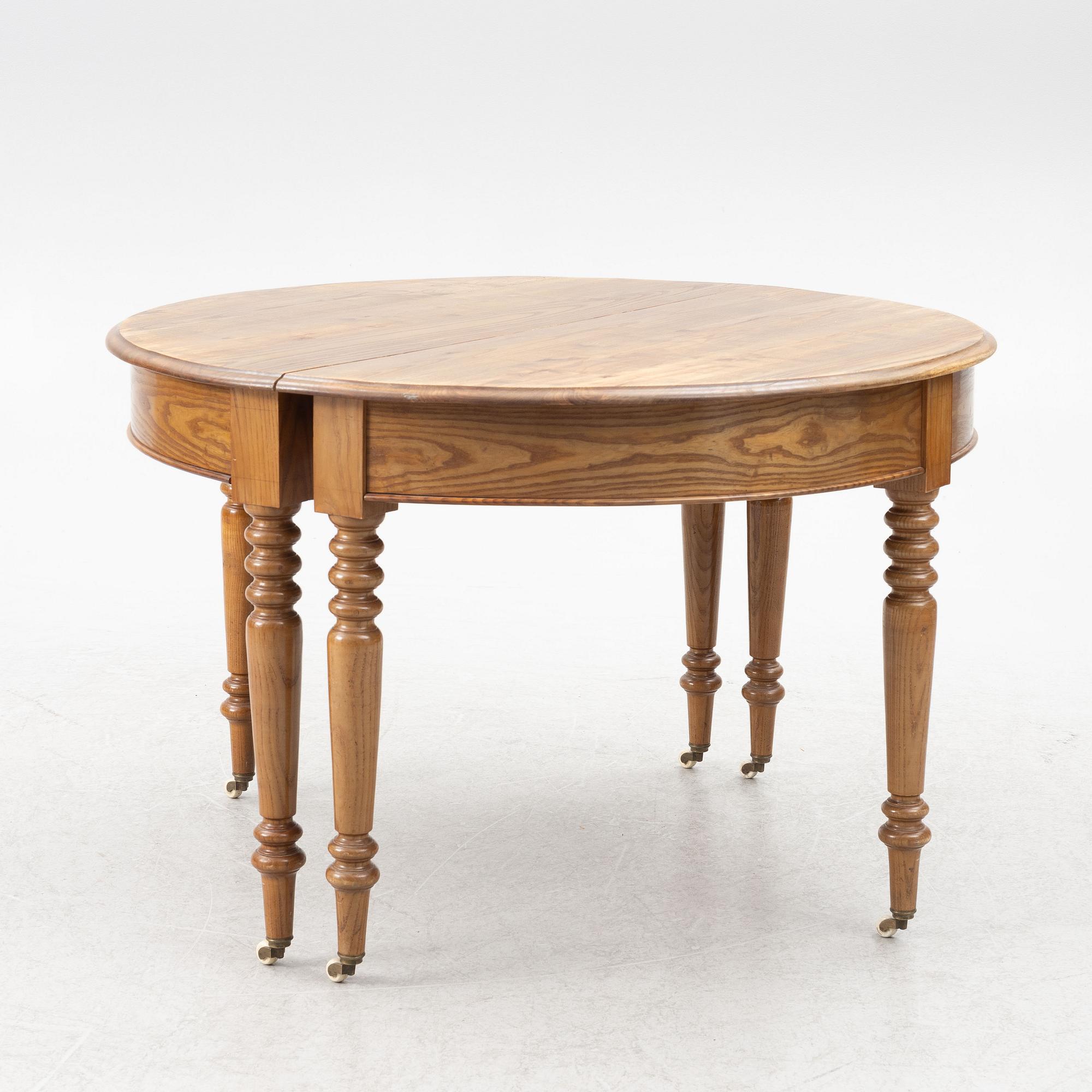 Dining table, 19th century.