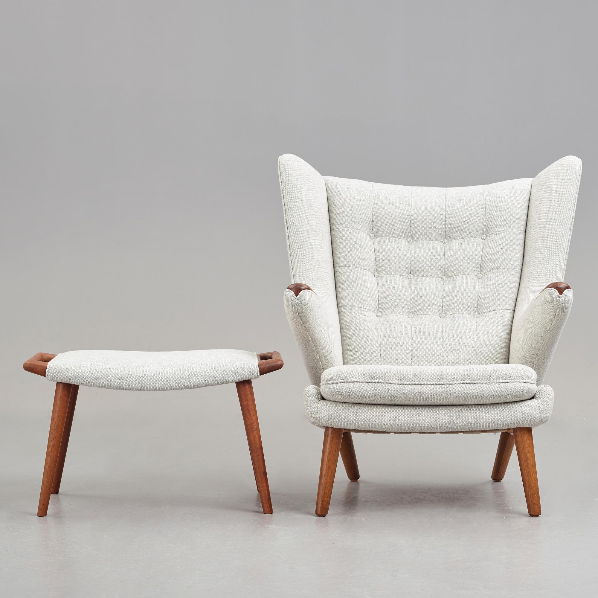 Hans J. Wegner, fåtölj samt fotpall, "Bamse", AP-stolen, Danmark.