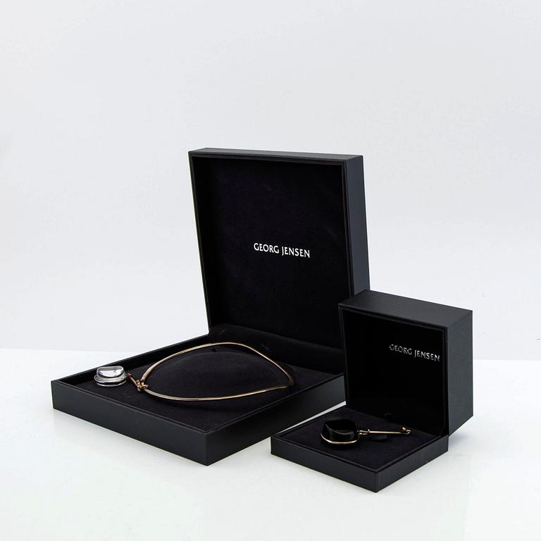 Vivianna Torun Bülow-Hübe, necklace, silver, with two pendants in rock crystal and onyx, by Georg Jensen.