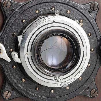 A box camera, first half of the 20th Century.