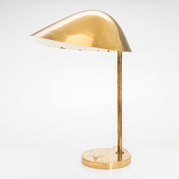 A mid-20th century 'EV 75' table light for Itsu, Finland.