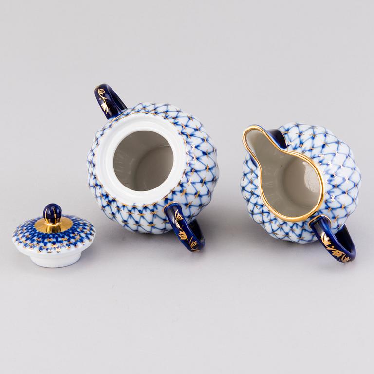 KAFFE- och TESERVIS, 21 delar, porslin, "Cobalt net", Lomonosov, Sovietunionen 1900-talets senare hälft.