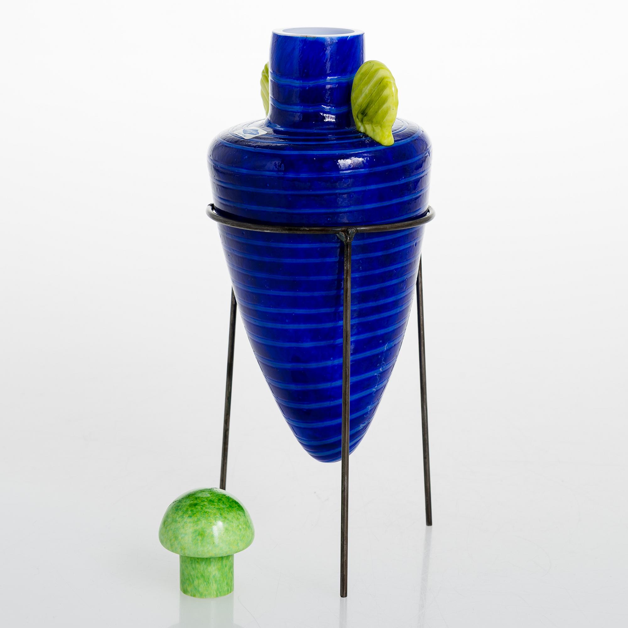 Markku Salo, A 1980s 'Amphora' art glass object, signed M. Salo Nuutajärvi.