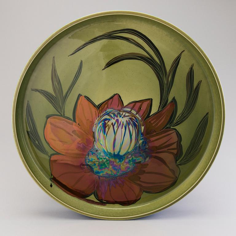 HEINI RIITAHUHTA, a porcelain dish 'Shimmering anemone' signed Heini Riitahuhta 2005.