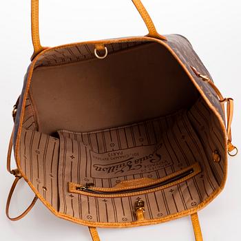 Louis Vuitton, A 'Neverfull MM' Monogram Bag.