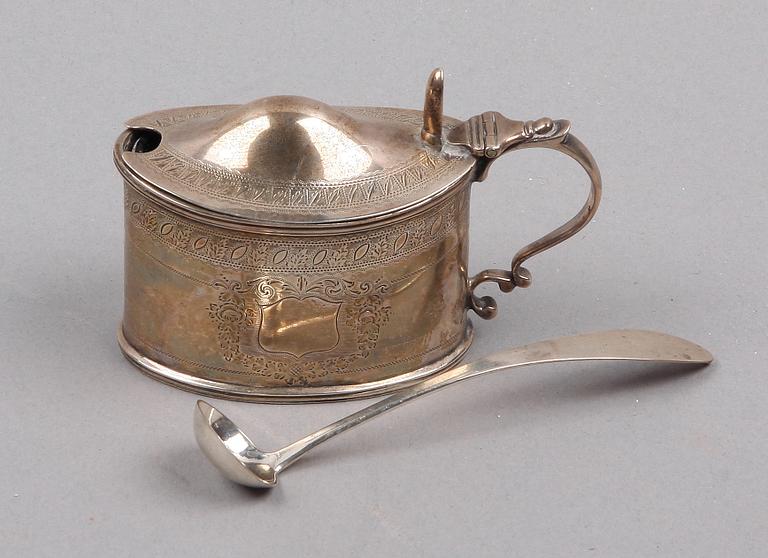 SENAPSKANNA, silver och glas, Charles Stuart Harris, London, England, 1898.