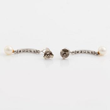 Necklace and earrings, a pair, cultured pearls, white gold, and brilliant- and octagon-cut diamonds.