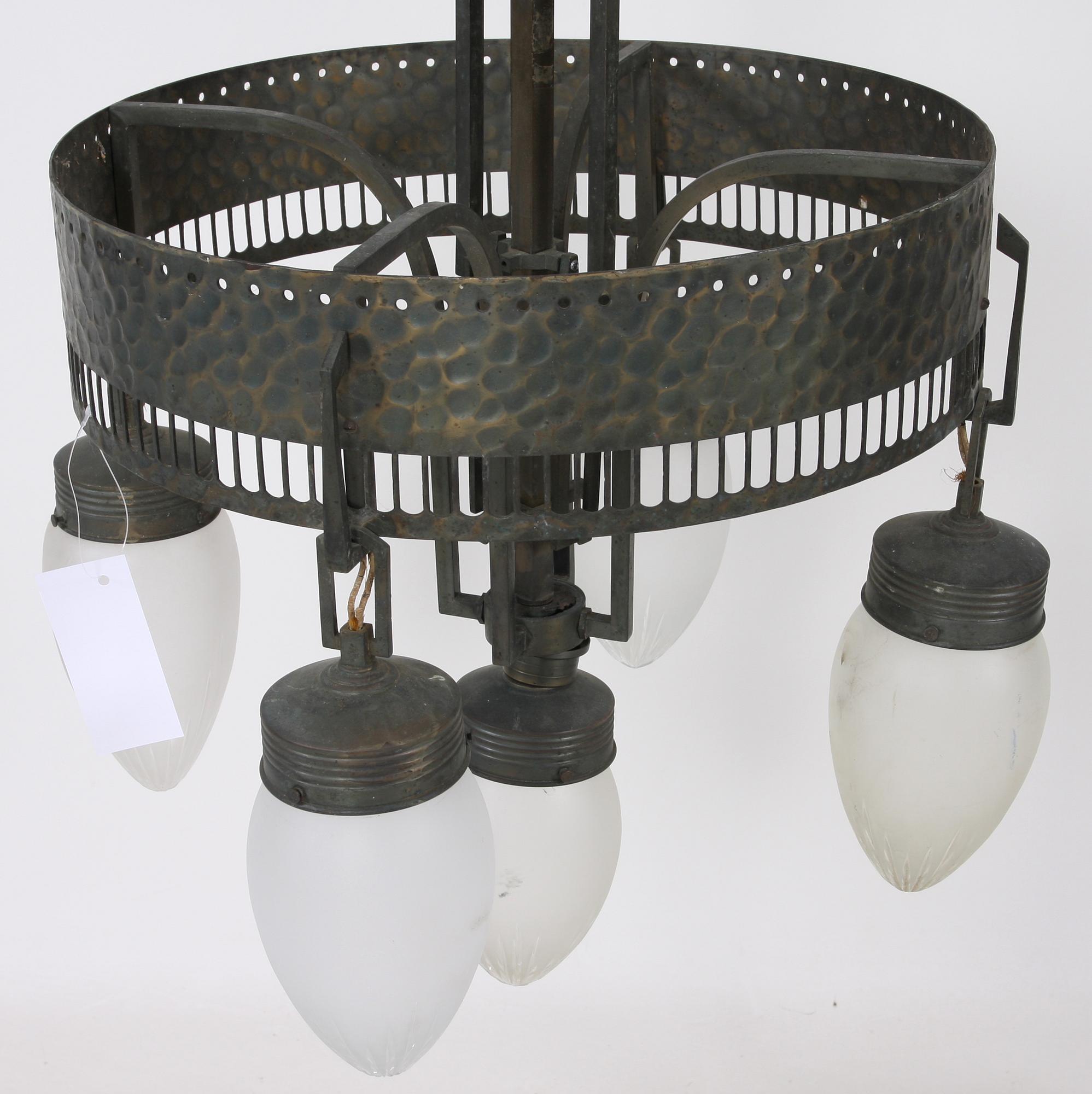 TAKLAMPA, jugend/nationalromantik, 1900-talets första kvartal, h 100.