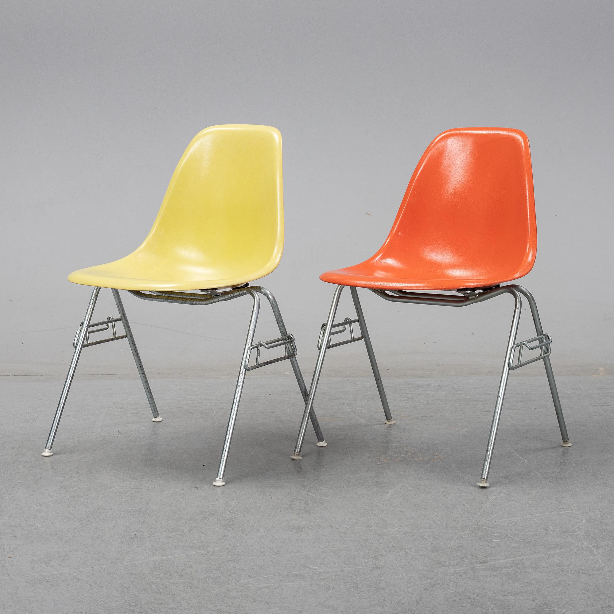 Charles and Ray Eames, A pair of 'DSS' chairs for Herman Miller, second half of the 20th-century.