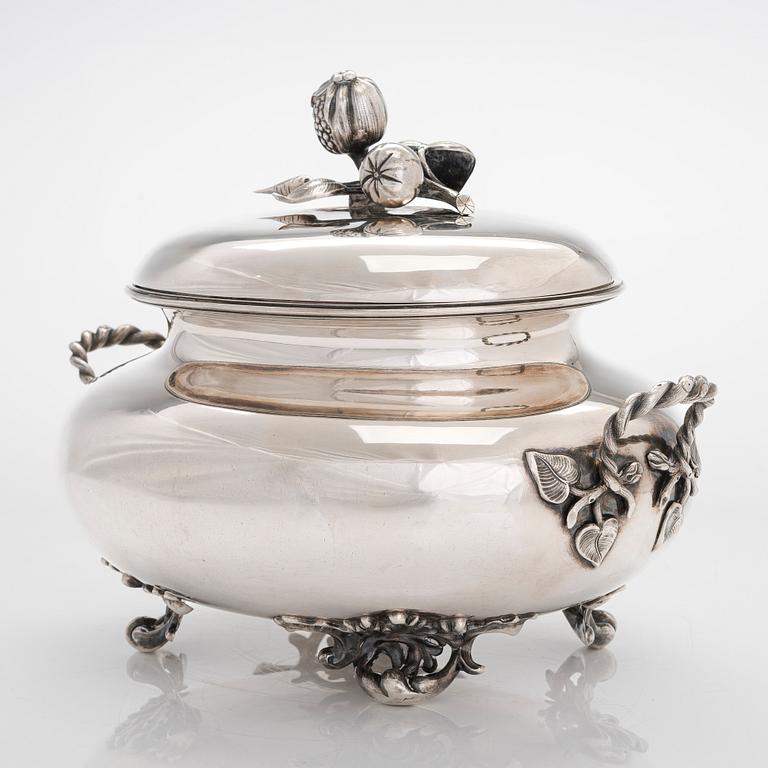 A lidded silver serving bowl, Möllenborg, Stockholm 1867.