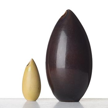 Stig Lindberg, two stoneware vases "Gnurglor", Gustavsberg studio, Sweden 1961.