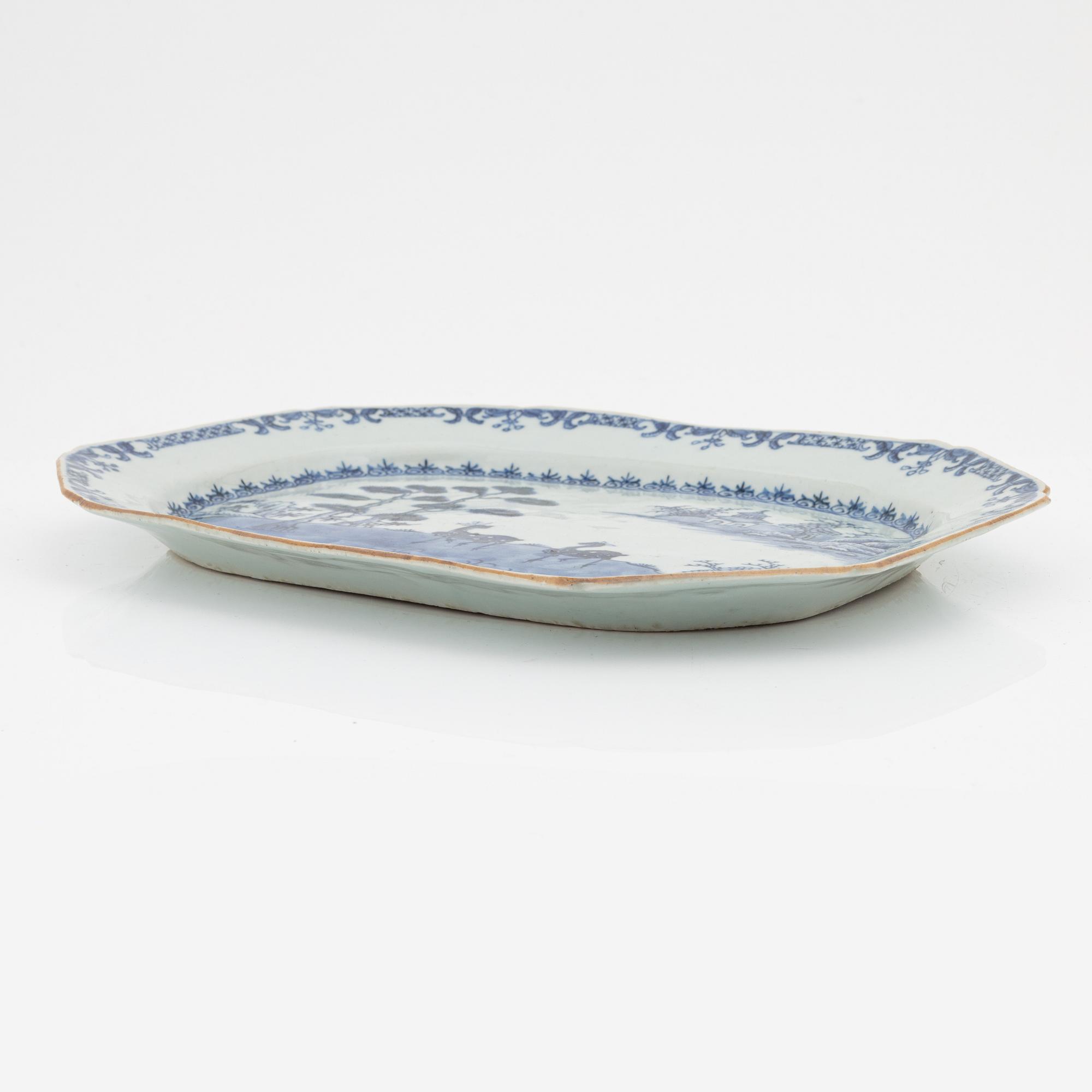 Stekfat, kompaniporslin. Qing dynastin, Qianlong  (1736-95).