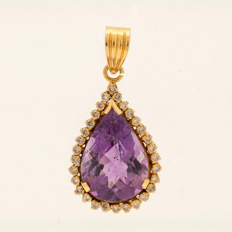 Pendant, 18K gold with amethyst and diamonds.