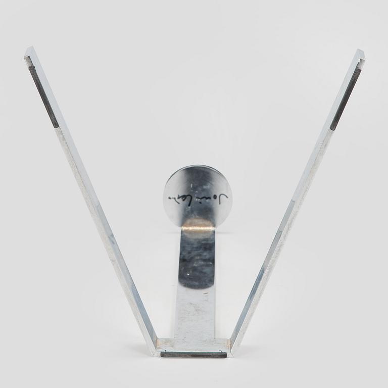 Jouni Leino, Tarjotinpöydän jalusta ,"Grip" Jouni Leino Design Studio 2009.