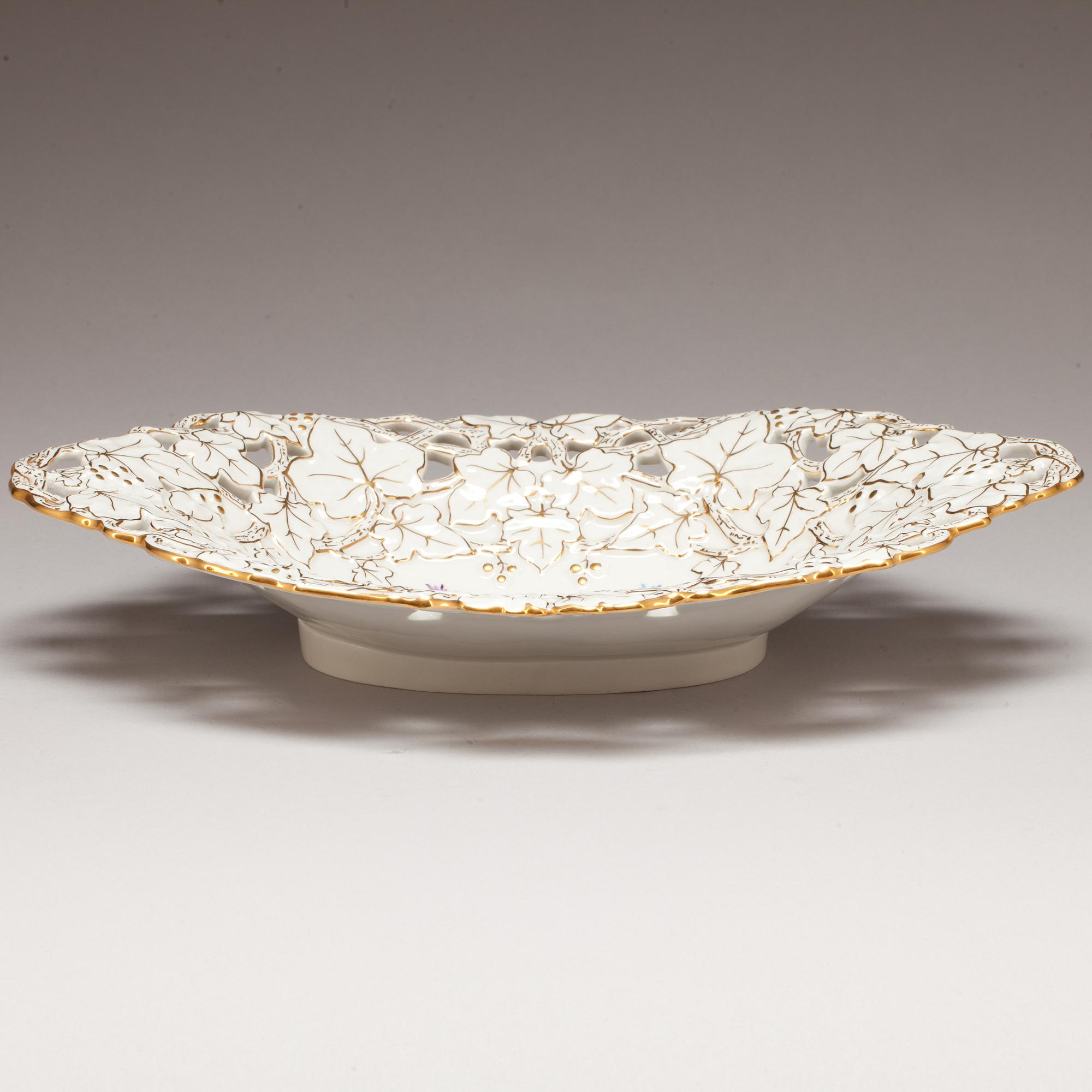 SKÅLFAT, porslin. Meissen.
