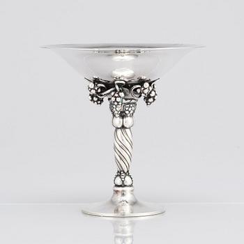 Johan Rohde, skål på fot, Firma Georg Jensen, Köpenhamn efter 1945, design nr 263A, sterling.