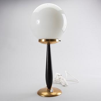 A mid 20th century table lamp.